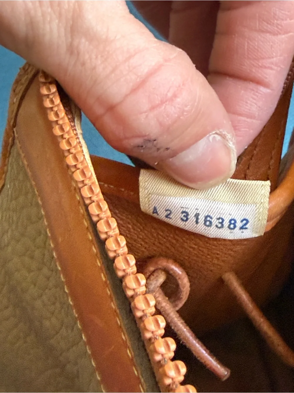 Dooney & Bourke vintage 90s All Weather leather satchel